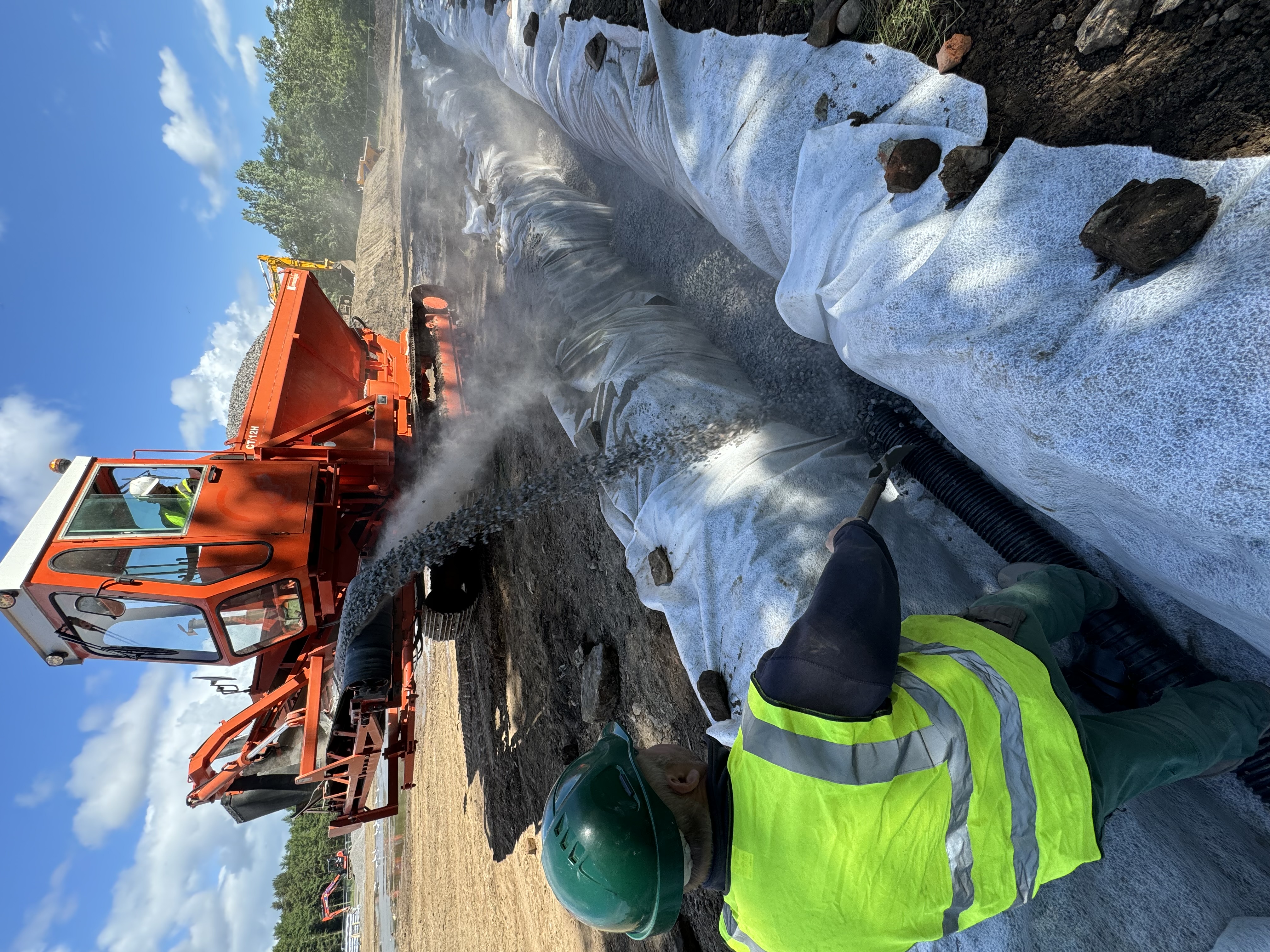 CONSTRUCTION & UTILITIES logo